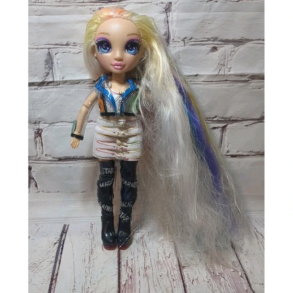 Rainbow High Amaya Raine‎ Hair Studio Doll & Rainbow Littles Magenta Monroe